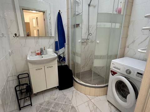квартира за адресою Академіка Сахарова вул., 11