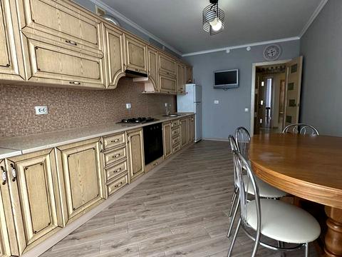 квартира по адресу Андрея Мельника ул., 10