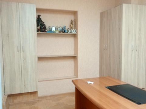 комерційна за адресою Незалежної України вул. (40 років Радянської України), 40