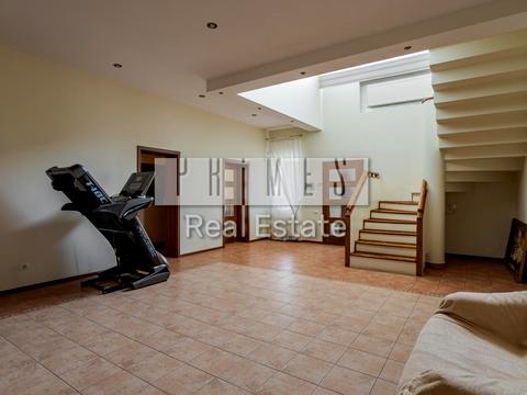 будинок за адресою Зоряна вул.