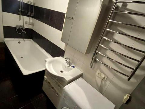 квартира за адресою Тракторобудівників просп., 77