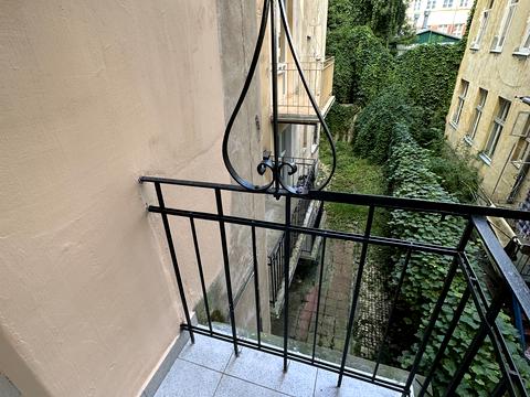 квартира за адресою Кониського, 1