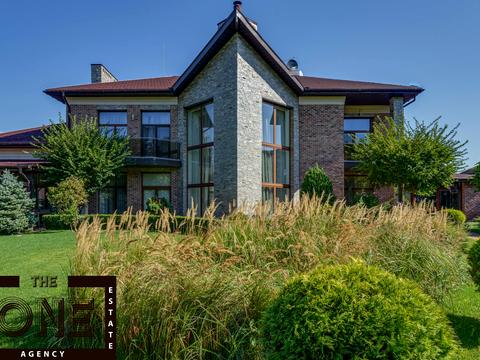 будинок за адресою с. Романків, вишневая