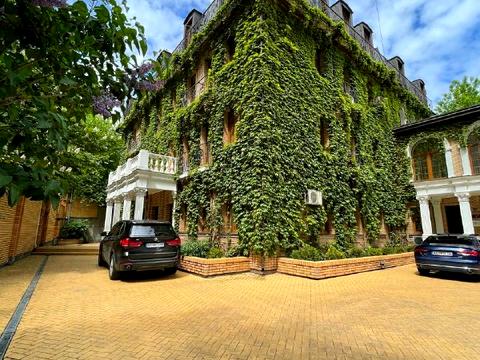 комерційна за адресою Жилянская , 72