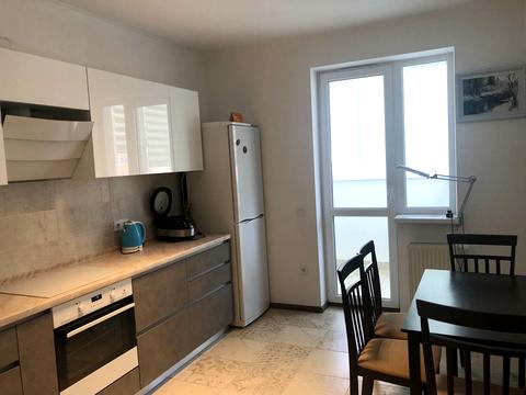 квартира за адресою Сім'ї Кульженків вул. (Петра Дегтяренка), 37