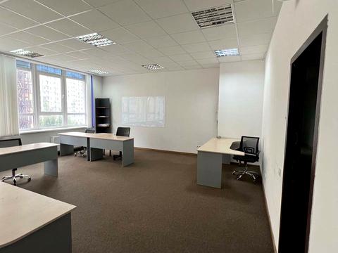 комерційна за адресою Євгена Коновальця вул. (Щорса), 36Д