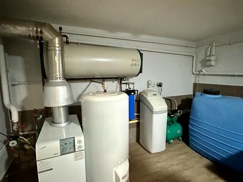 будинок за адресою Валерія Самофалова вул. (Каманіна)