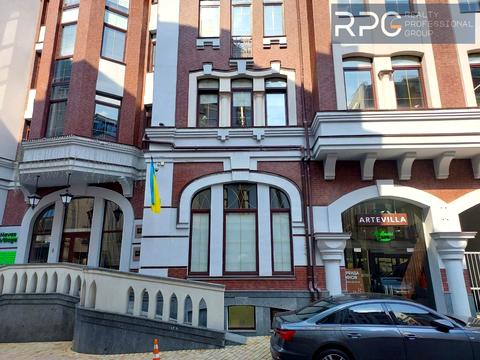 комерційна за адресою Воздвиженська вул., 41