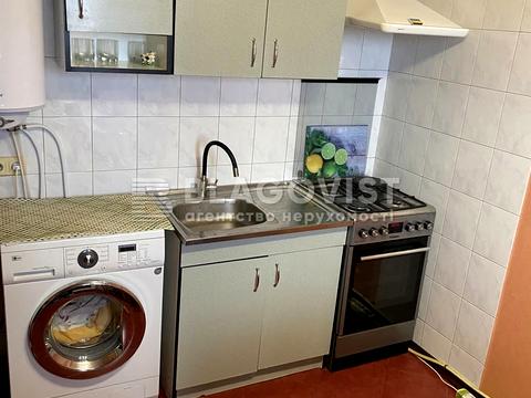 квартира за адресою Леся Курбаса просп., 1-Б