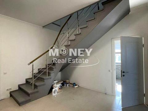 будинок за адресою с. Нові Петрівці, Нові Петрівці