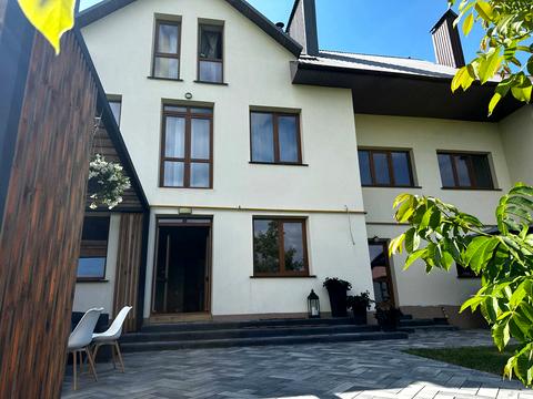 дом по адресу Лесі Українки, 64