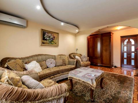 квартира по адресу Академика Глушкова просп., 32