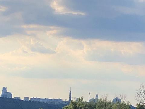 квартира за адресою Зарічна вул., 1-Б