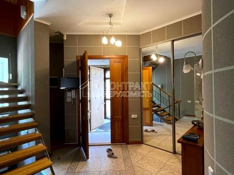 дом по адресу Льва Ландау просп. (50-летия СССР), 132