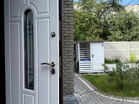 будинок за адресою Кар'єрна вул.