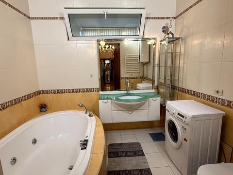 квартира по адресу Французский бульв., 29/2