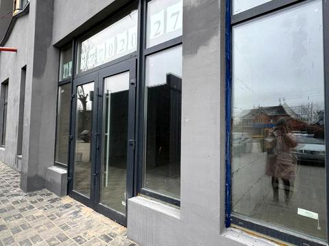комерційна за адресою Романа Шухевича вул. (Курчатова), 82