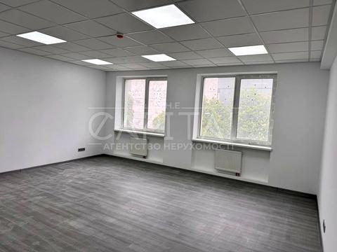 комерційна за адресою Гарматна вул., 8