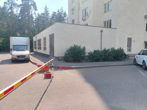 коммерческая по адресу Миколи Хвильового ул., 1