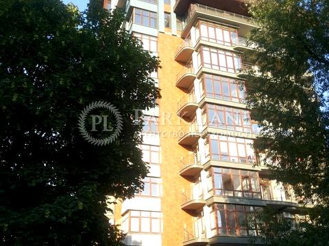 комерційна за адресою Князів Острозьких вул. (Московська), 27