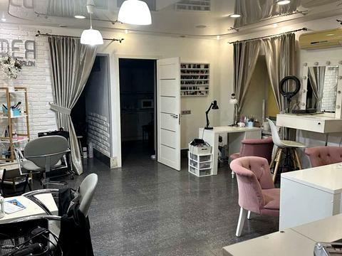 комерційна за адресою Іллінська вул., 10