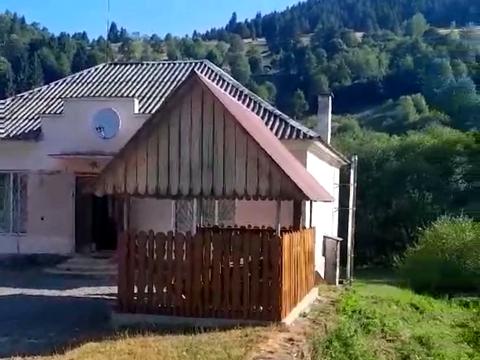 комерційна за адресою Центральна, 15