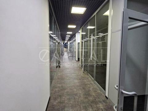 комерційна за адресою Борщагівська вул., 154