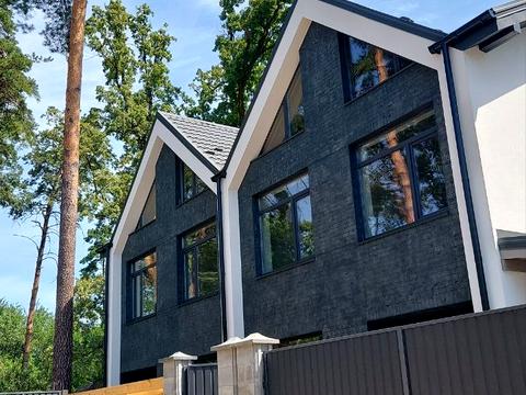 будинок за адресою Революції