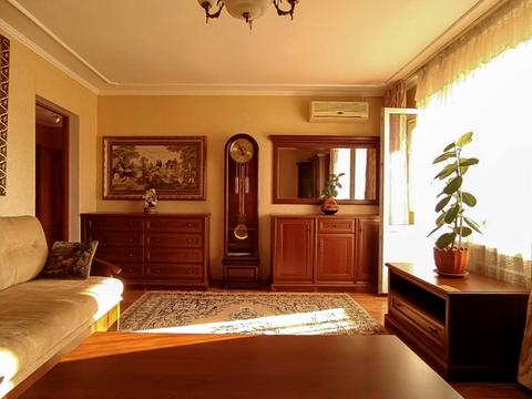 квартира за адресою Тополина вул., 18