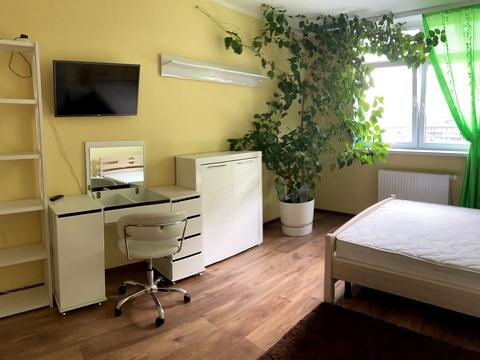 квартира за адресою Сім'ї Кульженків вул. (Петра Дегтяренка), 33