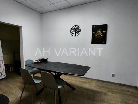 комерційна за адресою Карпатської України вул. (Юрія Гагаріна), 43А