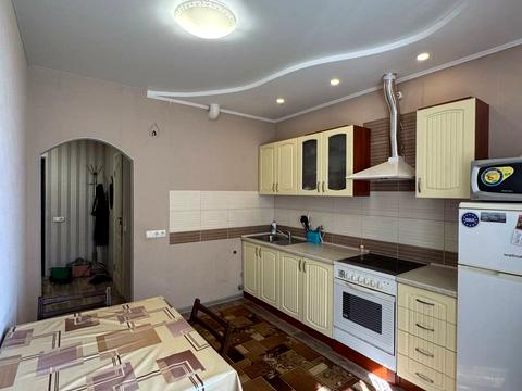 квартира за адресою Чорноморськ (Іллічівськ), Захисників України вул. (1-го Травня), 42а