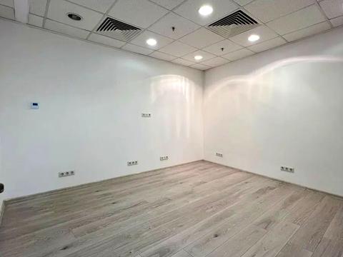 комерційна за адресою Володимирська вул., 40