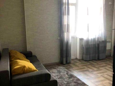 квартира за адресою Академіка Писаржевського вул., 8А