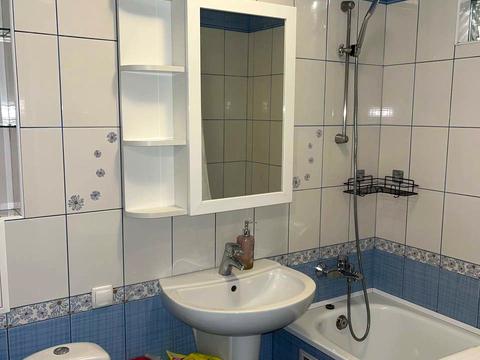 квартира за адресою В'ячеслава Чорновола вул., 5