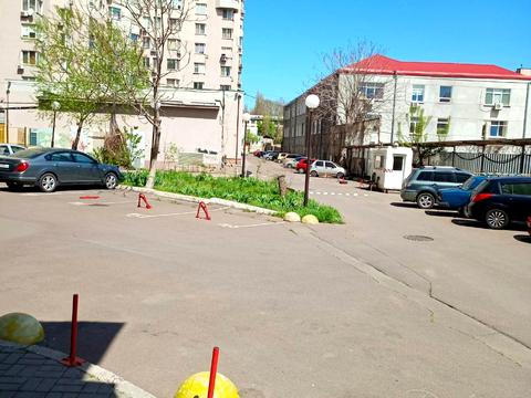 комерційна за адресою Середньофонтанська вул., 19г
