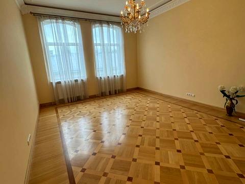 квартира за адресою Мирона Тарнавського вул. (Кутузова), 4