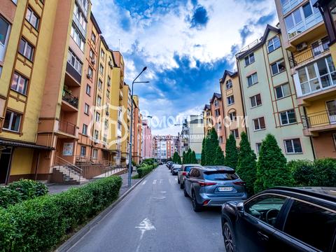 квартира за адресою Академіка Лебедєва вул., 1