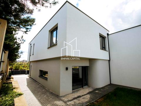 будинок за адресою Центральна вул.