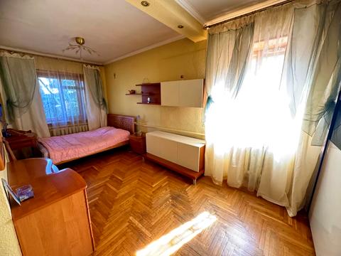 будинок за адресою Миколи Гнатюка вул. (Ласточкіна), 5