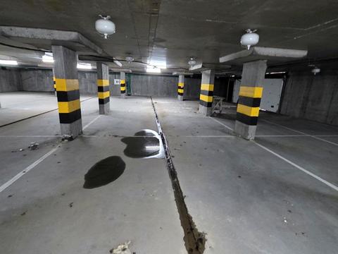 паркомісце за адресою Володимира Сосюри вул., 6