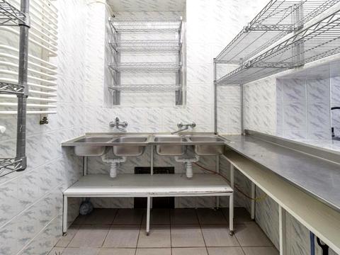 комерційна за адресою Вічева, 8