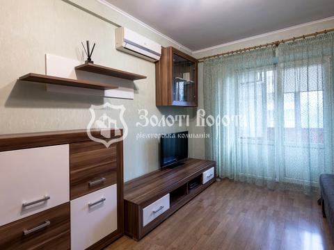 квартира за адресою Дніпровська набережна вул., 9-А