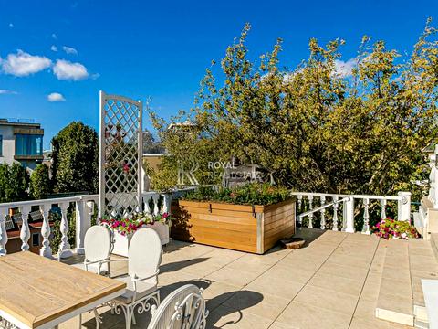 будинок за адресою вул. Редутна