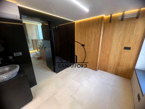 комерційна за адресою Зарічна вул., 1-Г