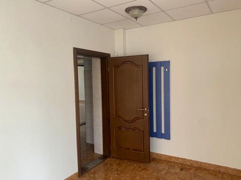 комерційна за адресою Водопровідна вул., 20