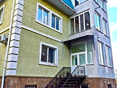 комерційна за адресою Жовтнева, 79