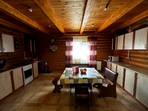 дом по адресу горішків, 1
