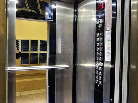 квартира за адресою Євгена Коновальця вул. (Щорса), 36-Б