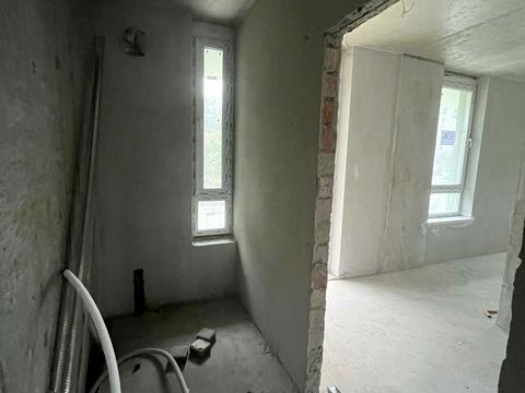 коммерческая по адресу Джона Леннона, 41